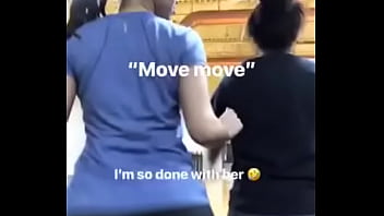 Melanie y kim peleandose por mi verga jaja