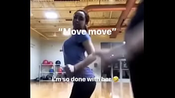 Melanie y kim peleandose por mi verga jaja