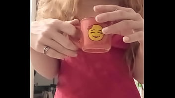 Bonjour mes coquins je vous offre le café et je vous souhaite une