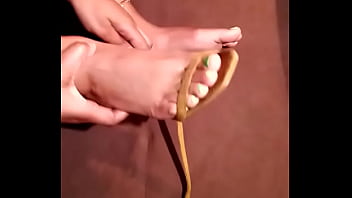 Sexy Feet Legs Shoeplay Dipping In Heels thumbnail