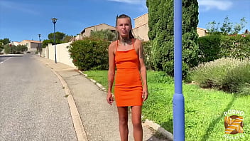 Mélanie belle blonde veut du sexe brutal