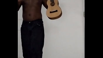 Continuing singing and dancing for free 3