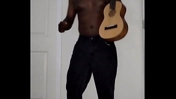 Continuing singing and dancing for free 3