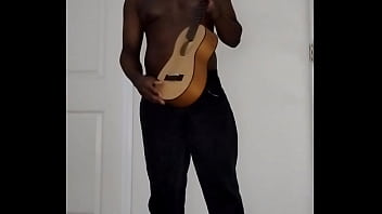 Continuing singing and dancing for free 3