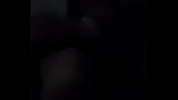 Novinha tocando e ficando meladinha