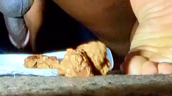 Fuck My Bootyhole While I Fart Out Choclate Candy thumbnail