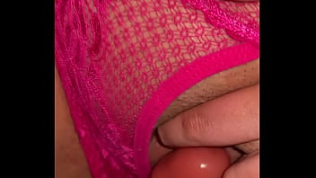 Pov Me Abrí De Piernas Con Mi Tanga Fucsia Y Me Froté Hasta Acabar Intensamente thumbnail