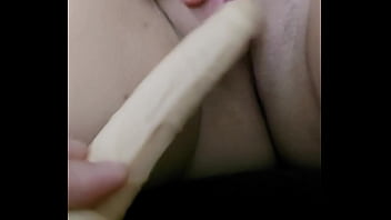 Brinquedinho gostoso na minha bucetinha