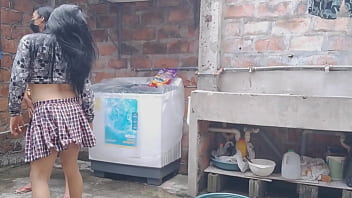 Mature leave their houses and go to the patio to show off their buttocks and flirt outdoors they are neat and discreet