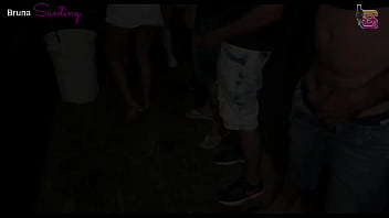 Meu marido me filmou com mais de 20 caras corno no final chupou todo o gozo da bucetinha dela completo no red