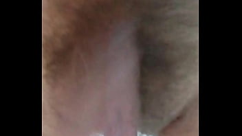 Buco pelossissimo pisciato