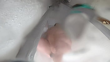 Showering with my vibrator
