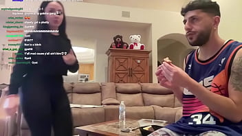 Nourxturki loves to have her big booty shown