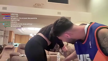 Nourxturki loves to have her big booty shown