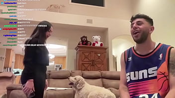 Nourxturki loves to have her big booty shown