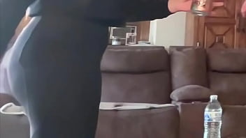 Nourxturki loves to have her big booty shown