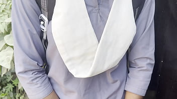 A big tits a college girl beted me that she can satisfy me in a while priya