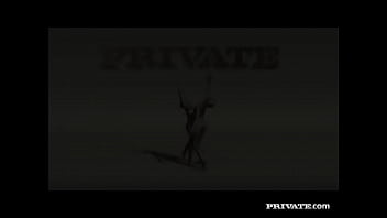 Lolly blonde makes a hard rod disappear in her mouth