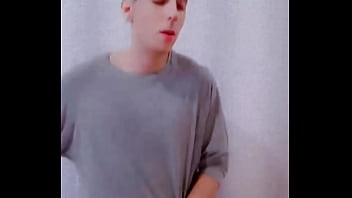 Sexy handsome guy jumps and cums multiple times hot sounding