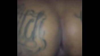 Gabycerejinha levando gozada do jaan em cima do bu