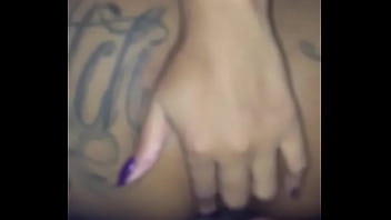 Gabycerejinha levando gozada do jaan em cima do bu