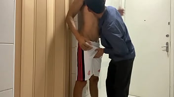 Na Hora Do Tesão Rasguei A Roupa Do Passivo E Ele Foi Embora De Cueca thumbnail