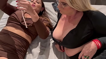 2 amiguinhas me chamaram para uma brincadeira