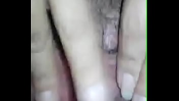 Esta hembra necesita verga urgente