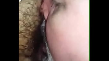 Esta hembra necesita verga urgente