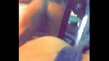 Thick ebony twerking