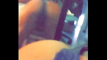 Thick ebony twerking