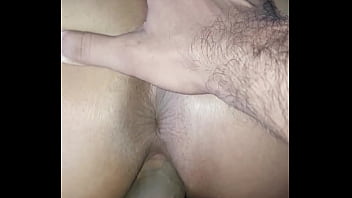 Mi vecina quiso entregarme su virginidad a mi ahora me la cojo de perrito todos los días