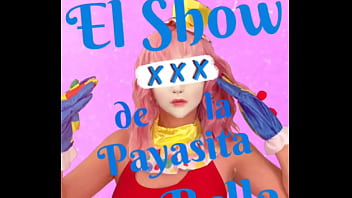 Dabalilela chica timida se levanta la falda en el circo muestra el culo