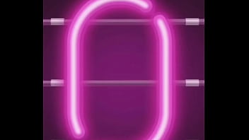 Dabalilela chica timida se levanta la falda en el circo muestra el culo