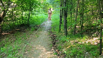 Phone version vlog ends with risky quickie blowjob in public park