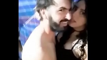 Gatinha safadinha mamando a bilola