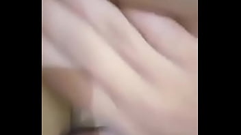 Gostosa se masturbando