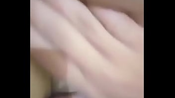 Gostosa se masturbando