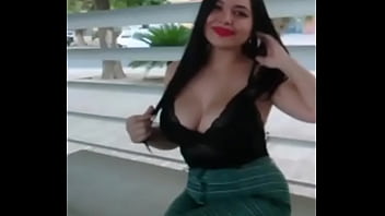 Putita tetona
