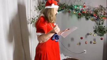 Mamae noel deu cu de presente de natal