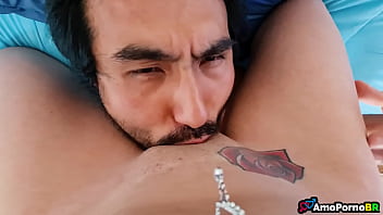 Video cuckquean eu amo o jeito que minha melhor amiga chupa o pau do meu namorado