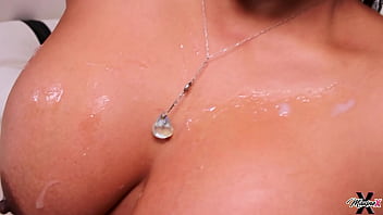 Wonder Nympho Maxine X Takes Care Of Shaun Dam's Bbc thumbnail