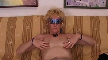 Blonde amateur milf jerking off her pussy