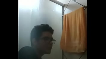 Nerdola Tocando Uma No Banheiro thumbnail