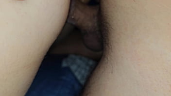 Garota do job' espetacular lambuza meu pau com porra da sua buceta e me faz ter uma enorme gozada