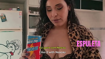 Morena querendo companhia no cafe da manha e implora pra gozar junto com voce