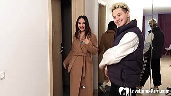 Solo hottie loves to finger herself