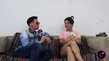 El hermano se empezo atacar con el al momento de empezar su transformación y verle el pelo largo