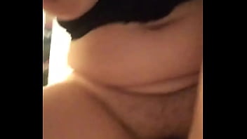 Metiéndome un consolador