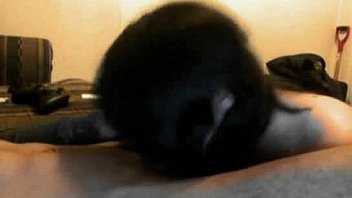 A dedicated bbc worshiper on the job